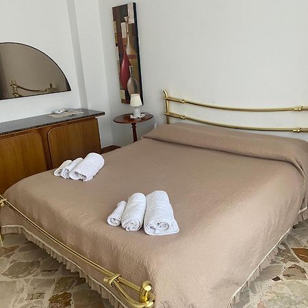 Dolce Sicily A 2Km Dal Centro Apartman Palermo Kültér fotó