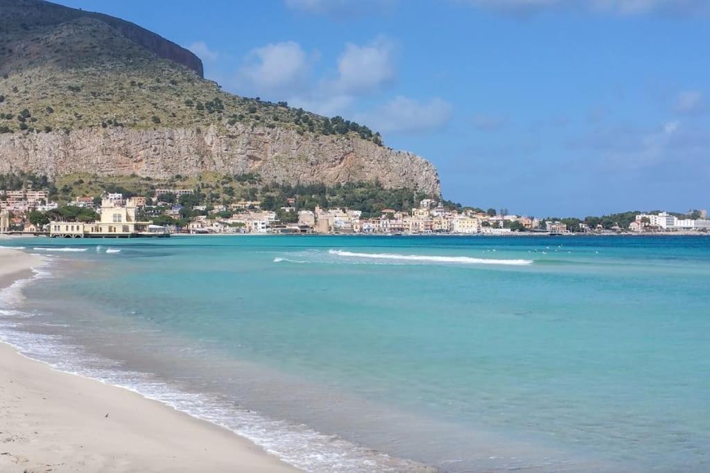 Dolce Sicily A 2Km Dal Centro Apartman Palermo Kültér fotó