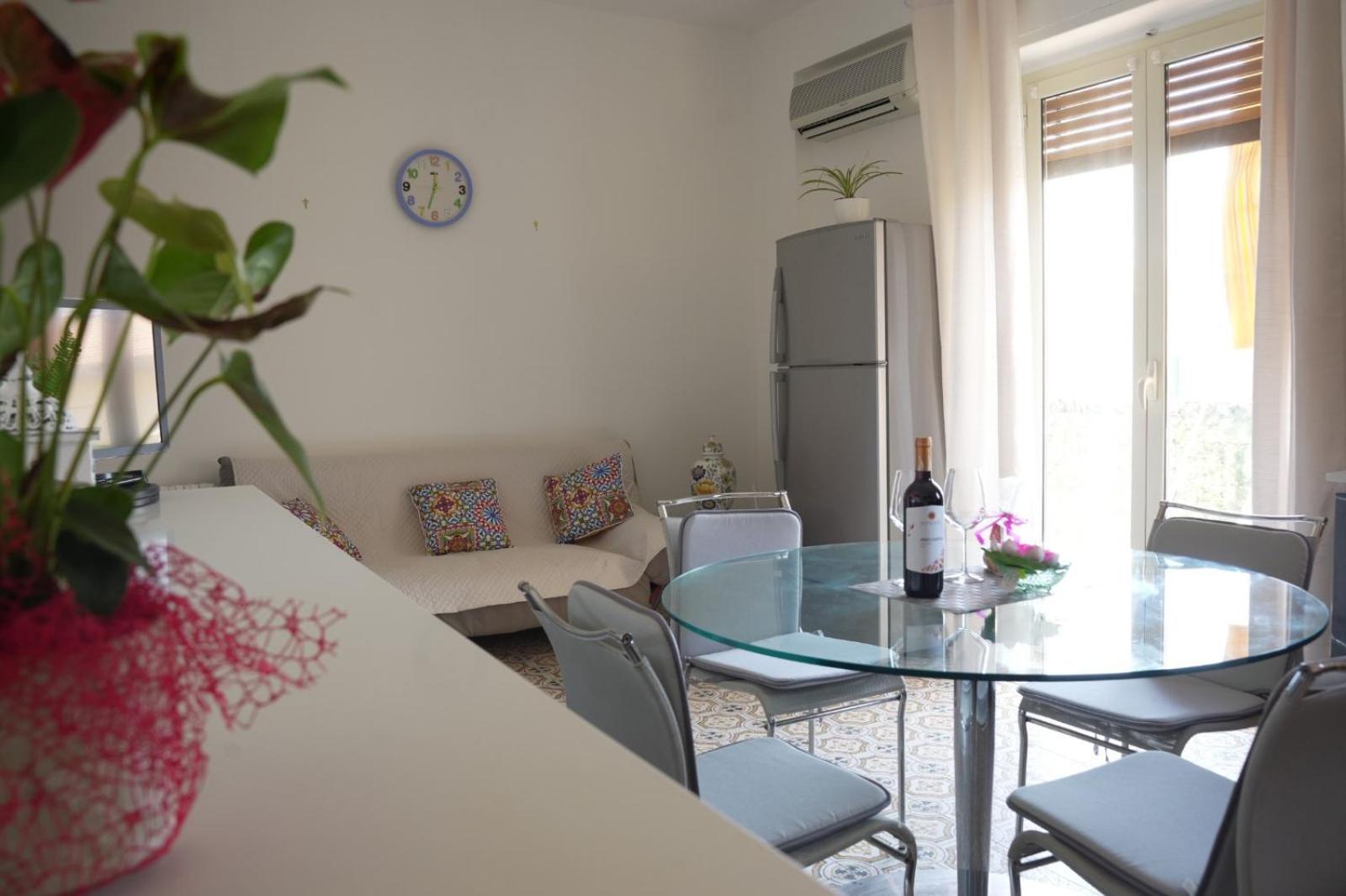 Dolce Sicily A 2Km Dal Centro Apartman Palermo Kültér fotó