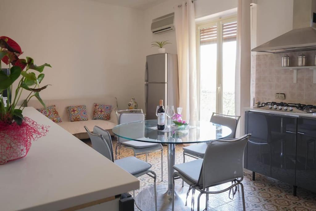 Dolce Sicily A 2Km Dal Centro Apartman Palermo Kültér fotó
