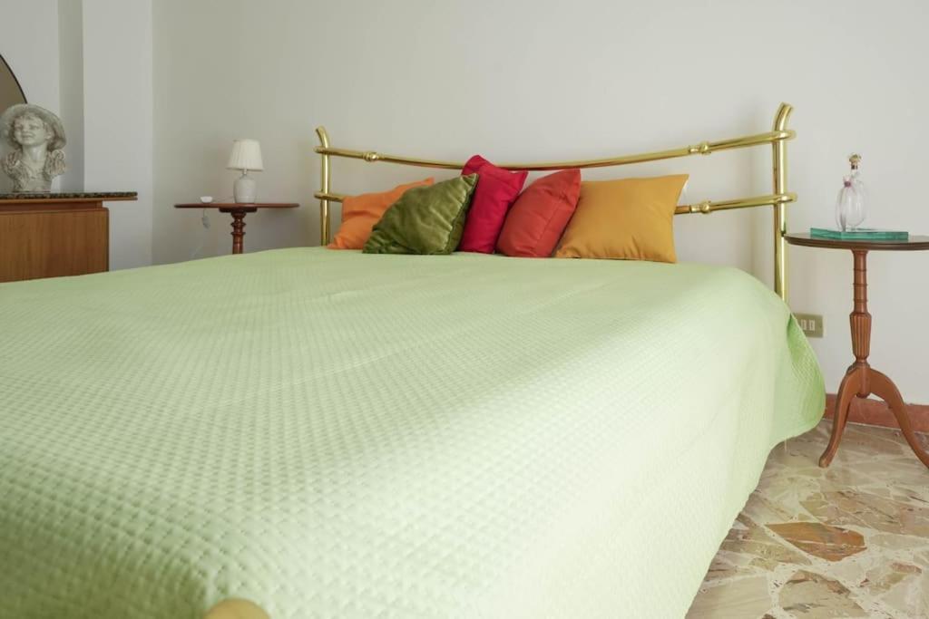 Dolce Sicily A 2Km Dal Centro Apartman Palermo Kültér fotó
