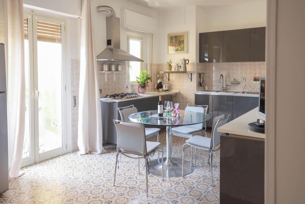 Dolce Sicily A 2Km Dal Centro Apartman Palermo Kültér fotó