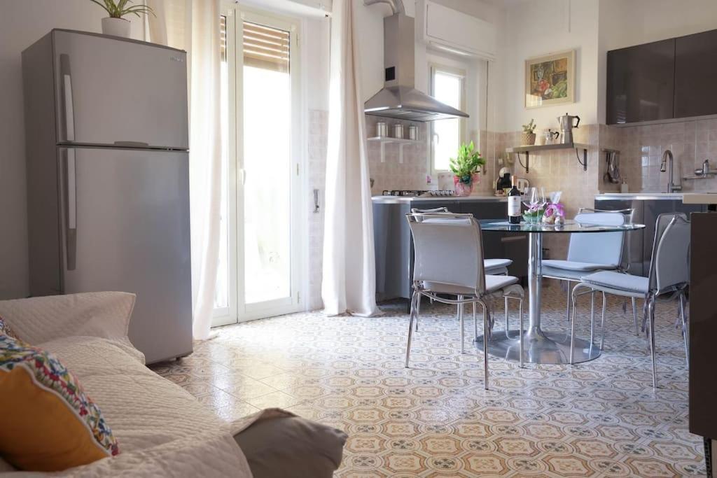 Dolce Sicily A 2Km Dal Centro Apartman Palermo Kültér fotó