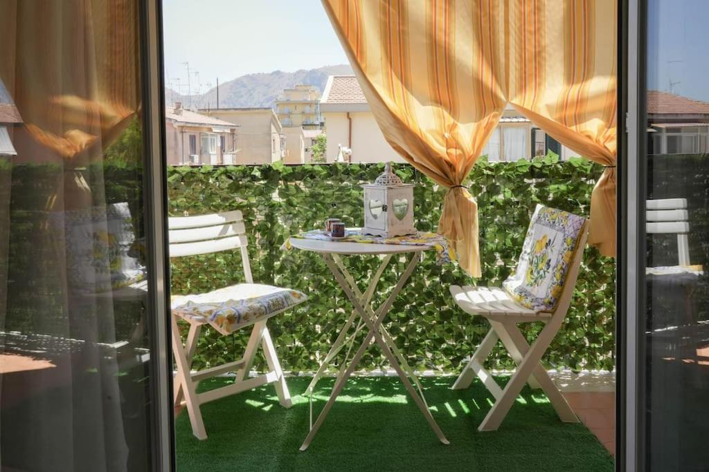 Dolce Sicily A 2Km Dal Centro Apartman Palermo Kültér fotó