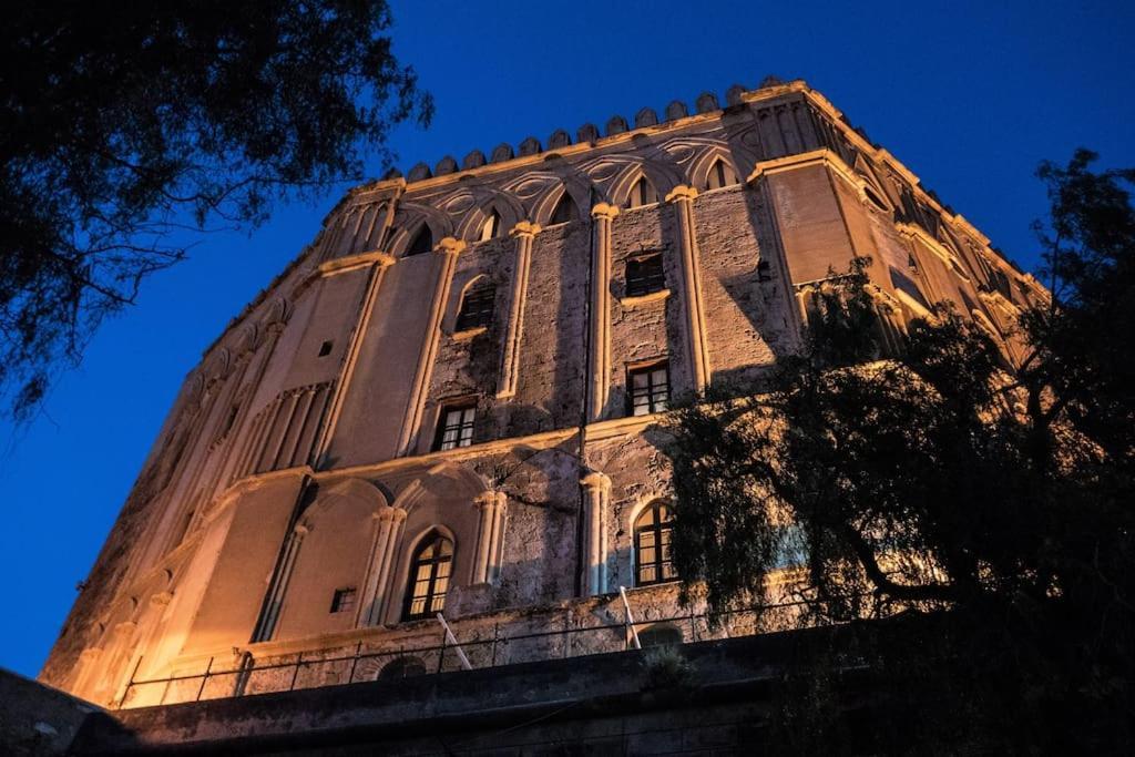 Dolce Sicily A 2Km Dal Centro Apartman Palermo Kültér fotó